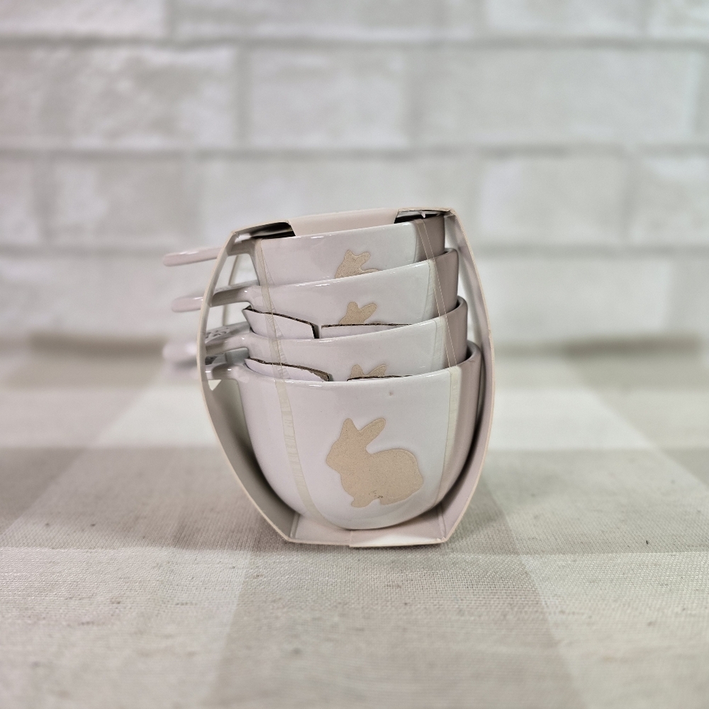 Bakehouse Set Of 4 Easter Rabbit Bunny Ceramic Stacking Measuring Cups NEW